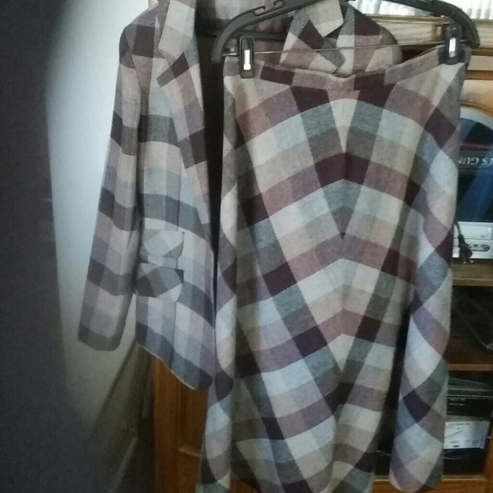 Jacket and skirt set